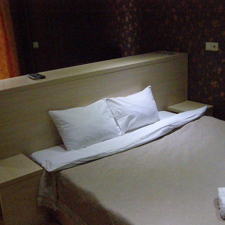 Sadok Hotel Kiev Bagian luar foto